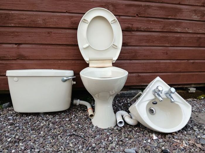 Toilet & corner sink, free