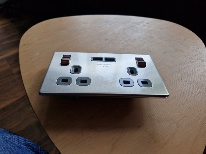 USB plug socket