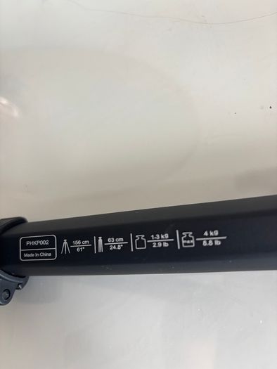 Canon Eos M100, bag and tripod