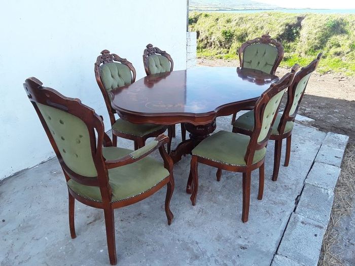 Beautiful Italian design inlaid table with 6 chairs Including 2 carvers