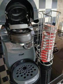 Tassimo Coffee Machine and pod holder