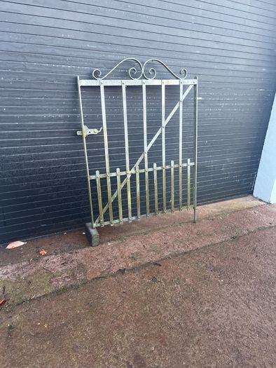 gate