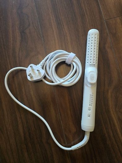 Bondi Boost hair straighteners