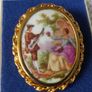 Vintage La Reine Limoges porcelain brooch Image 4