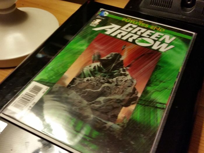 Green Arrow #1 Futures End ! 3-D Motion Variant ! 2014 ! HOLOGRAPHIC COVER !