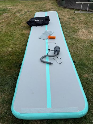 Air track mat