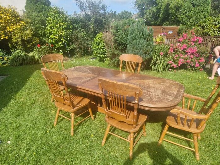 Kitchen Table & Chairs