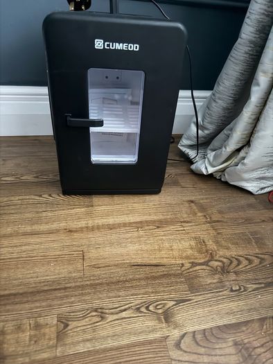 CUMEOD hot/ cold mini fridge