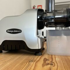 Omega Juicer