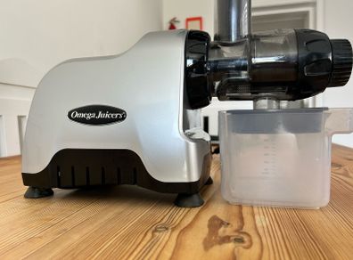 Omega Juicer