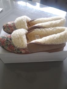 Ladies slippers