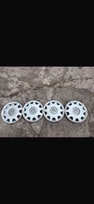 VW hubcaps