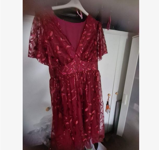 Stunning Dress with Sparkly Sequins size 20 + matching jewelry sets available