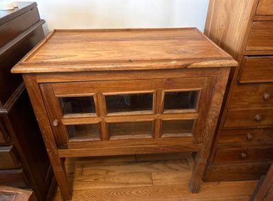 Glass cabinet