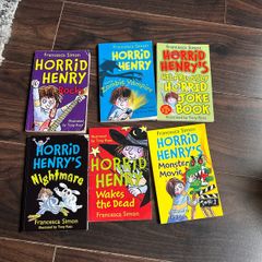6 x Horrid Henry books for sale