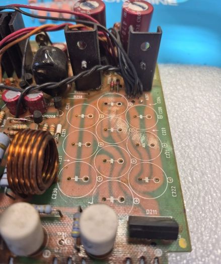 Mega Rare Legendary Beast LUXMAN M05 DUAL MONO CLASS-A 400W @8 OHMS Bridged over 40KG Champagne edition Recapped and Professionally serviced and Cleaned with new components Bargain