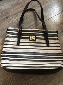 Ann Klein hand bag