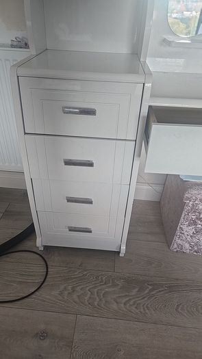 Dressing table