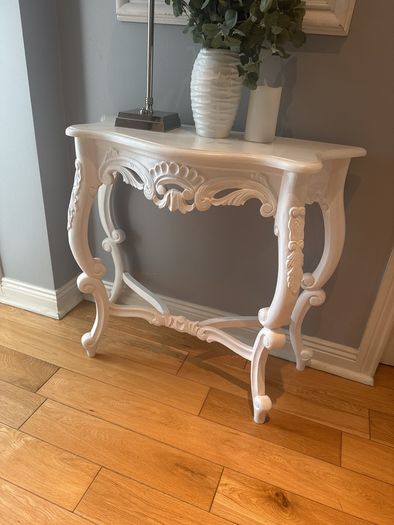 Beautiful French console table in Farrow & Ball white