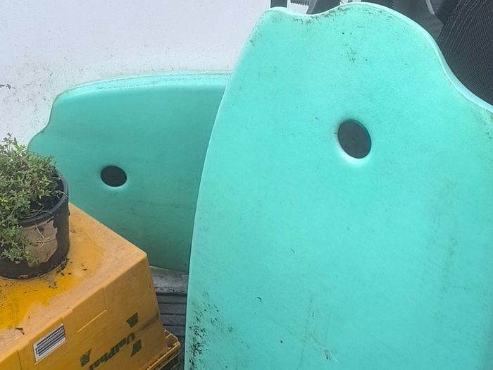 Two Body Boards 10  euros for both