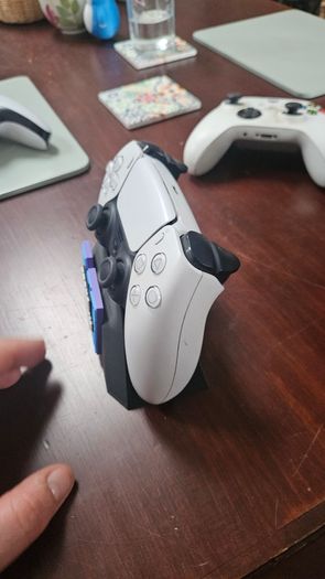 Custom Gaming Controller Stand (PS5 / Xbox) - Vice City Style
