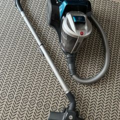 Hoover Breeze Bagless Vacuum Cleaner 700W, Excellent Condition