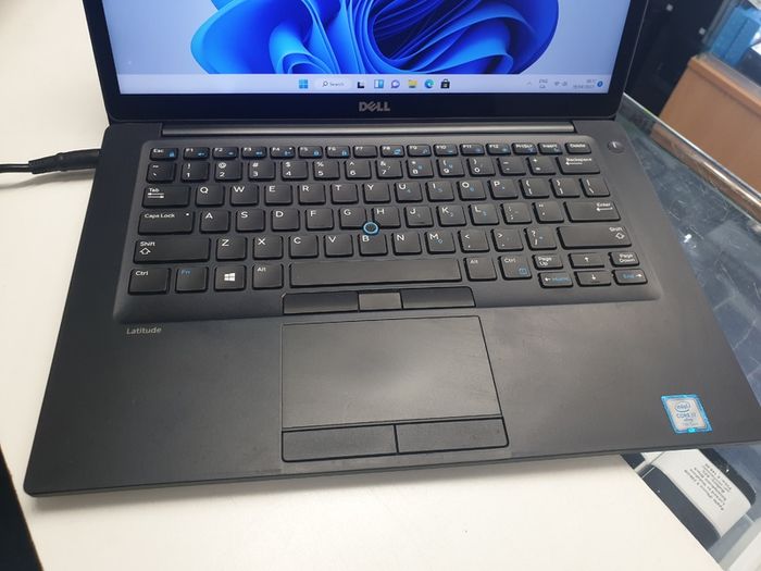 Dell Latitude 7480 Laptop 14" i7 7600U (7th Gen) 2.80GHZ 8GB 256GB Windows 11 Pro / TOUCH SCREEN (No Battery)