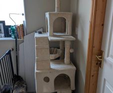 Cat tree
