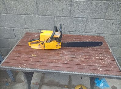 petrol chainsaw