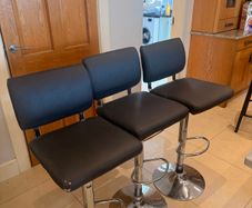 3 Kitchen stools