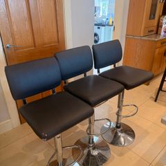3 Kitchen stools