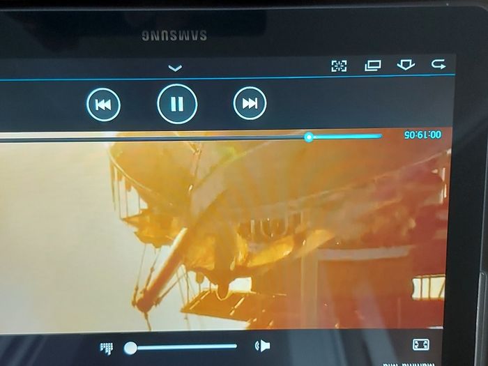 Samsung Galaxy Note 10.1 inch, Model No GT-N8013, 32GB, in excellent condition with lots of family movies for your entertainment