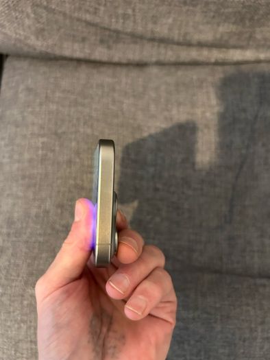 iPhone 15 pro natural titanium 128gb, unlocked, 86% battery health