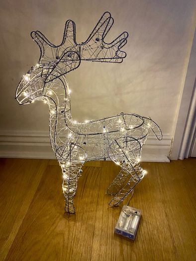 Lit Wire Christmas Reindeer