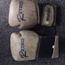 Retro e Wonder 10oz Boxing Gloves Image 6