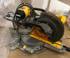 Mitre Saw DeWalt DWS780 (110v)