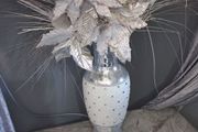 mirrors  pictures frames  clocks  vases