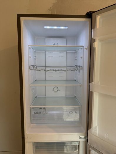 Bosch Serie 2 NoFrost Fridge Freezer  KGN27NLFAG