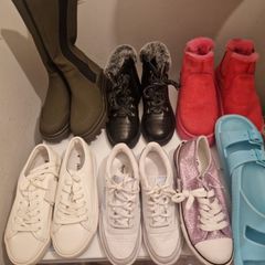 Womens shoes (size 3)