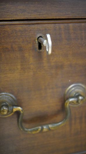 Antique Mahogany Chest of Drawers