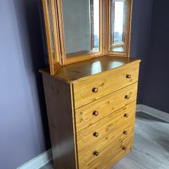 Chest of Drawers & Tri Fold Mirror