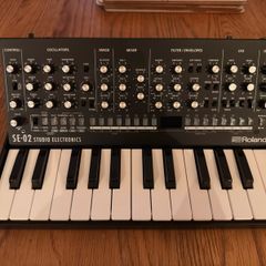 Roland SE-02 Near Mint Barely Used