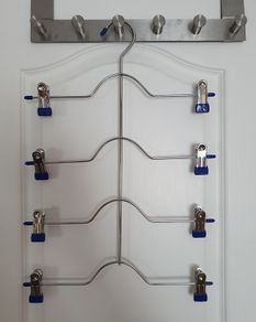 Space saving hanger 4 tier