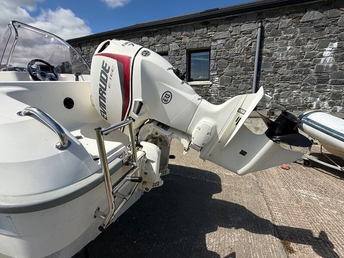 Yamarin Day Boat