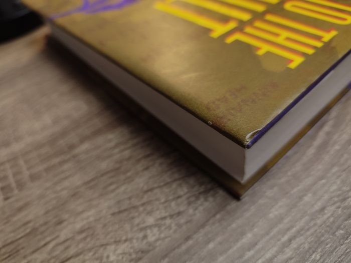 To the Hilt ! Hand Signed by Dick Francis ! First Printing ! Hardcover ! 1996 ! by Putnam Adult