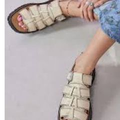 New ASTA Ladies sandals size 5