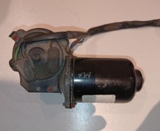 Toyota Carina E wiper motor (LHD)