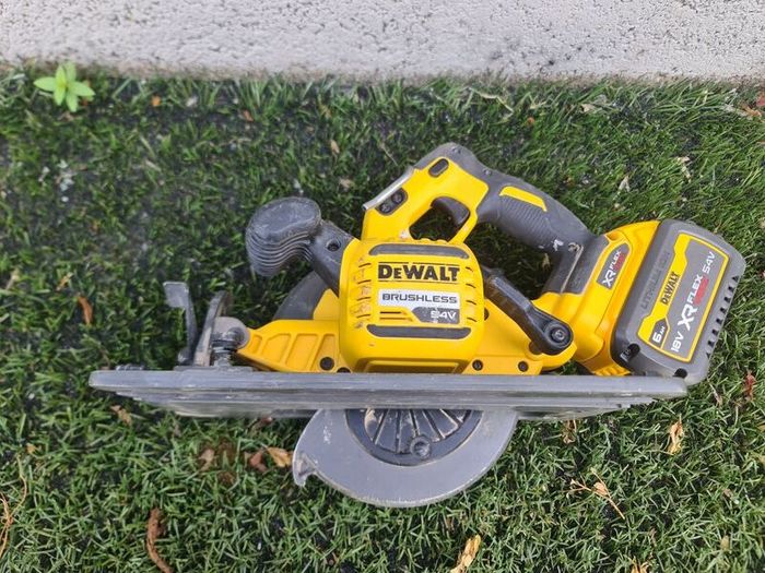 Circular Saw DeWalt 54V XR FlexVolt 190mm