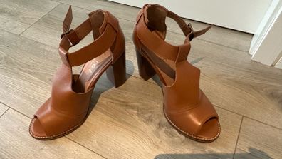 High Heels Comfortable Genuine Leather size 7