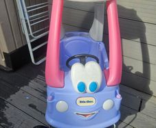 Little tikes car